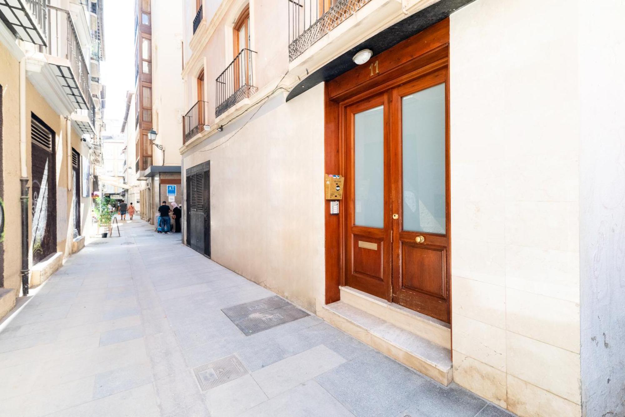 Moderno Apartamento En Granada Centro Luaran gambar