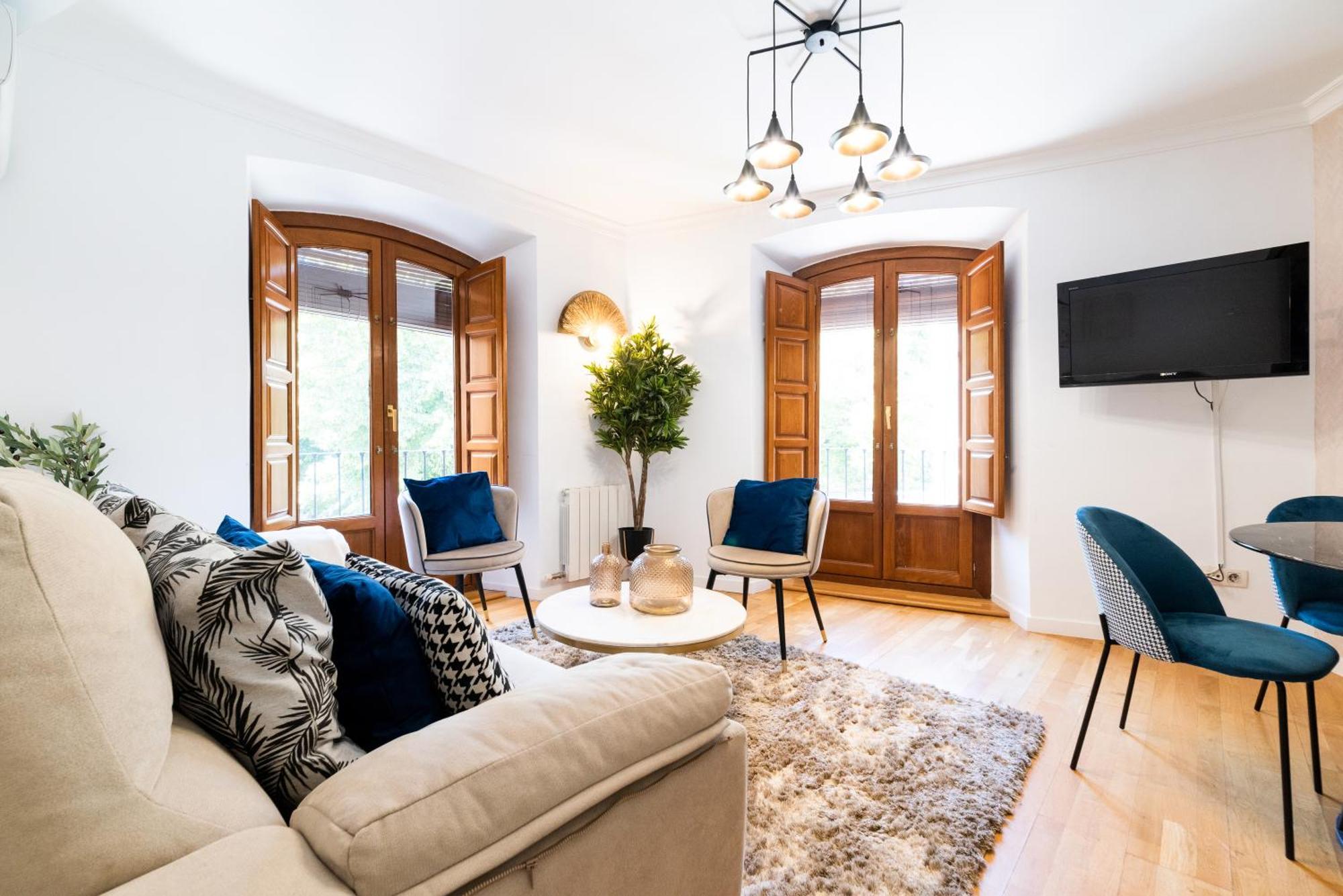 Moderno Apartamento En Granada Centro Luaran gambar