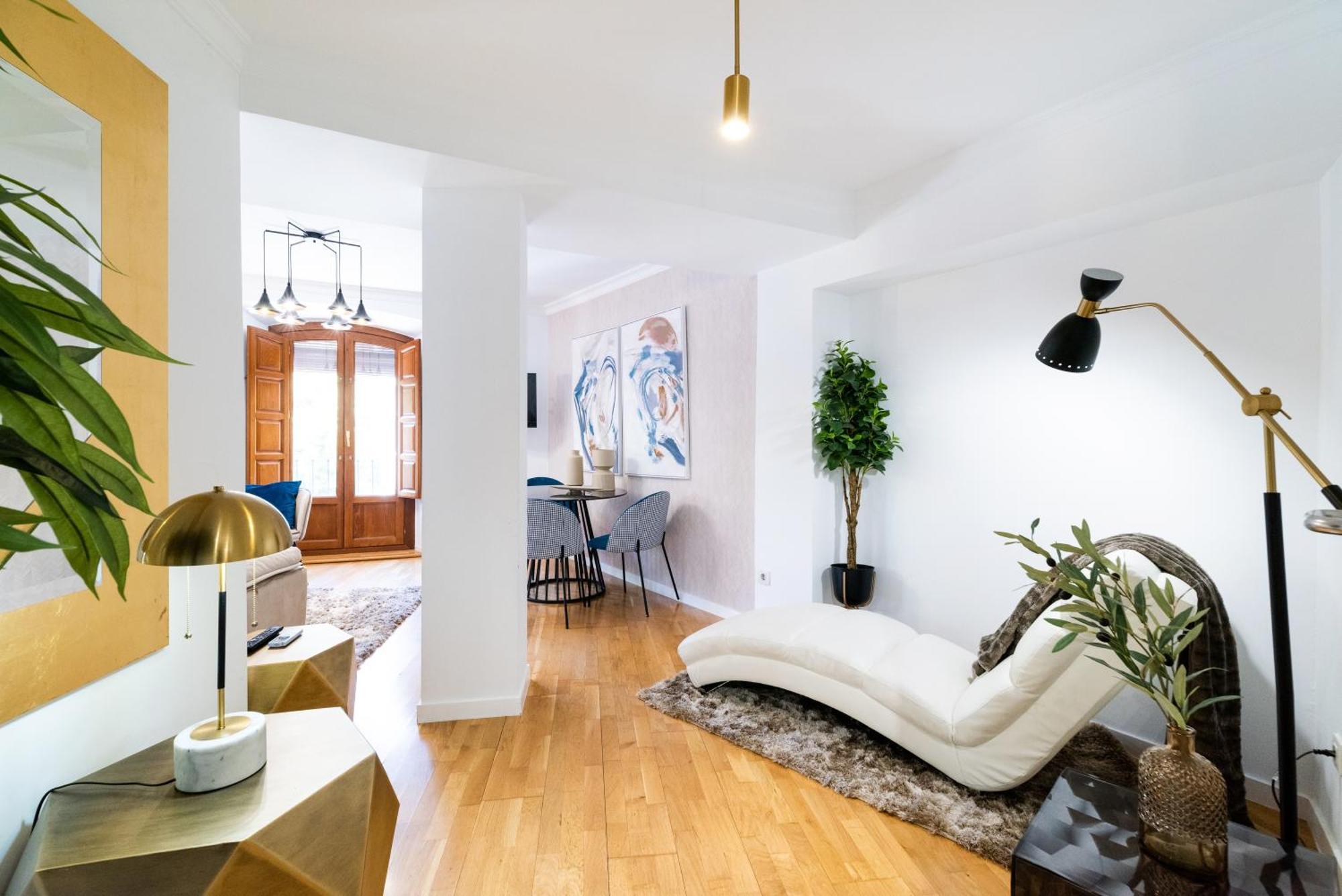 Moderno Apartamento En Granada Centro Luaran gambar