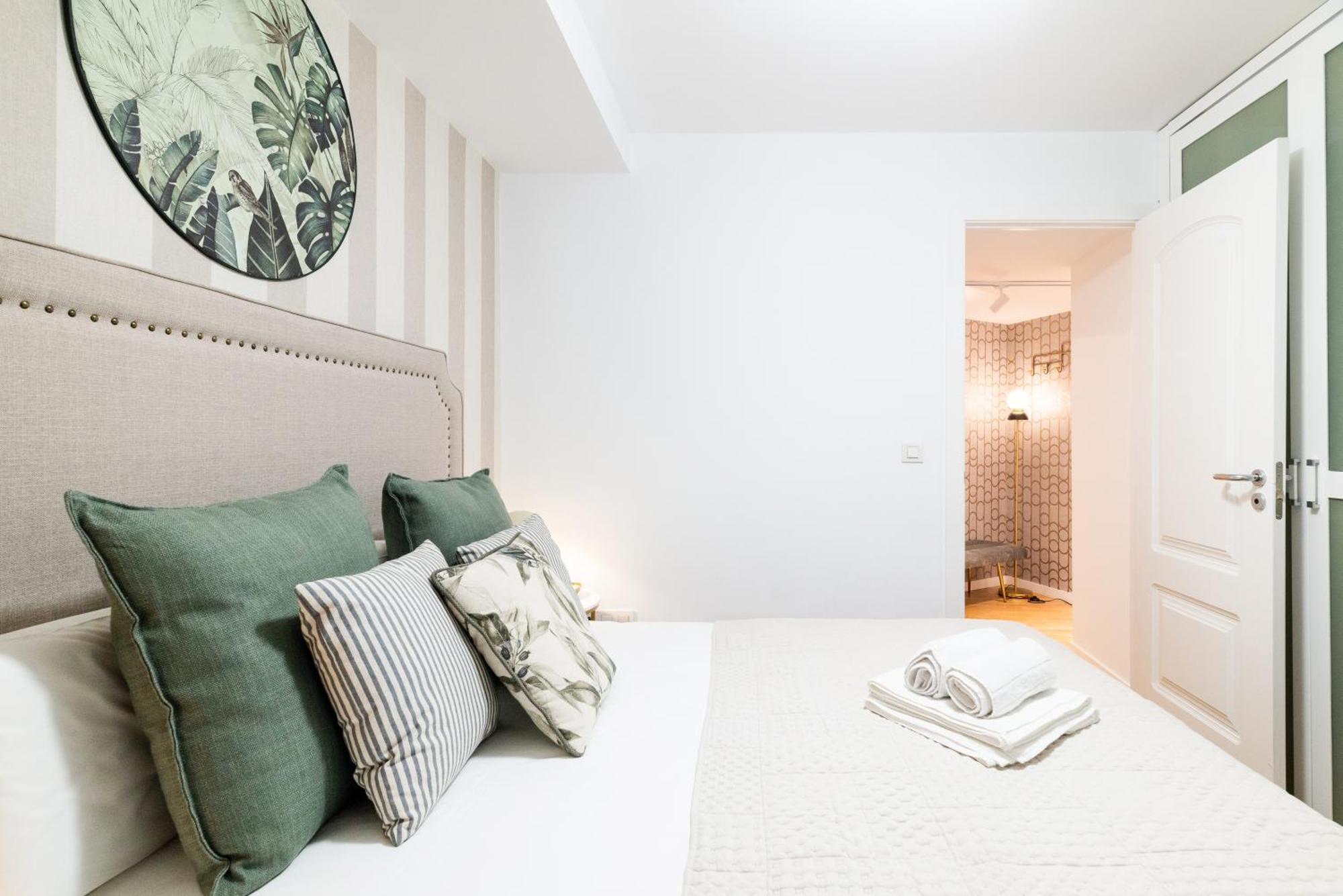 Moderno Apartamento En Granada Centro Luaran gambar