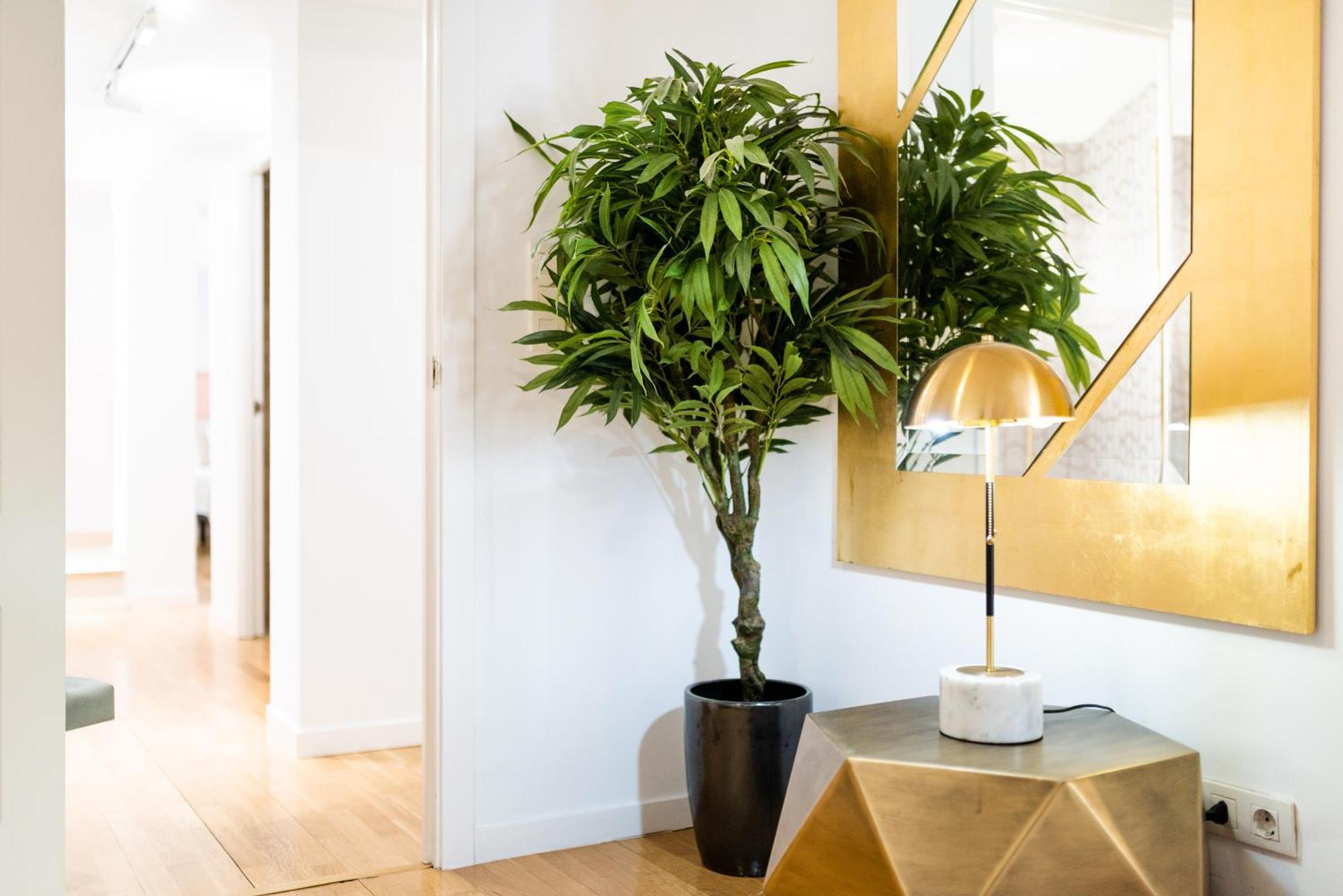 Moderno Apartamento En Granada Centro Luaran gambar
